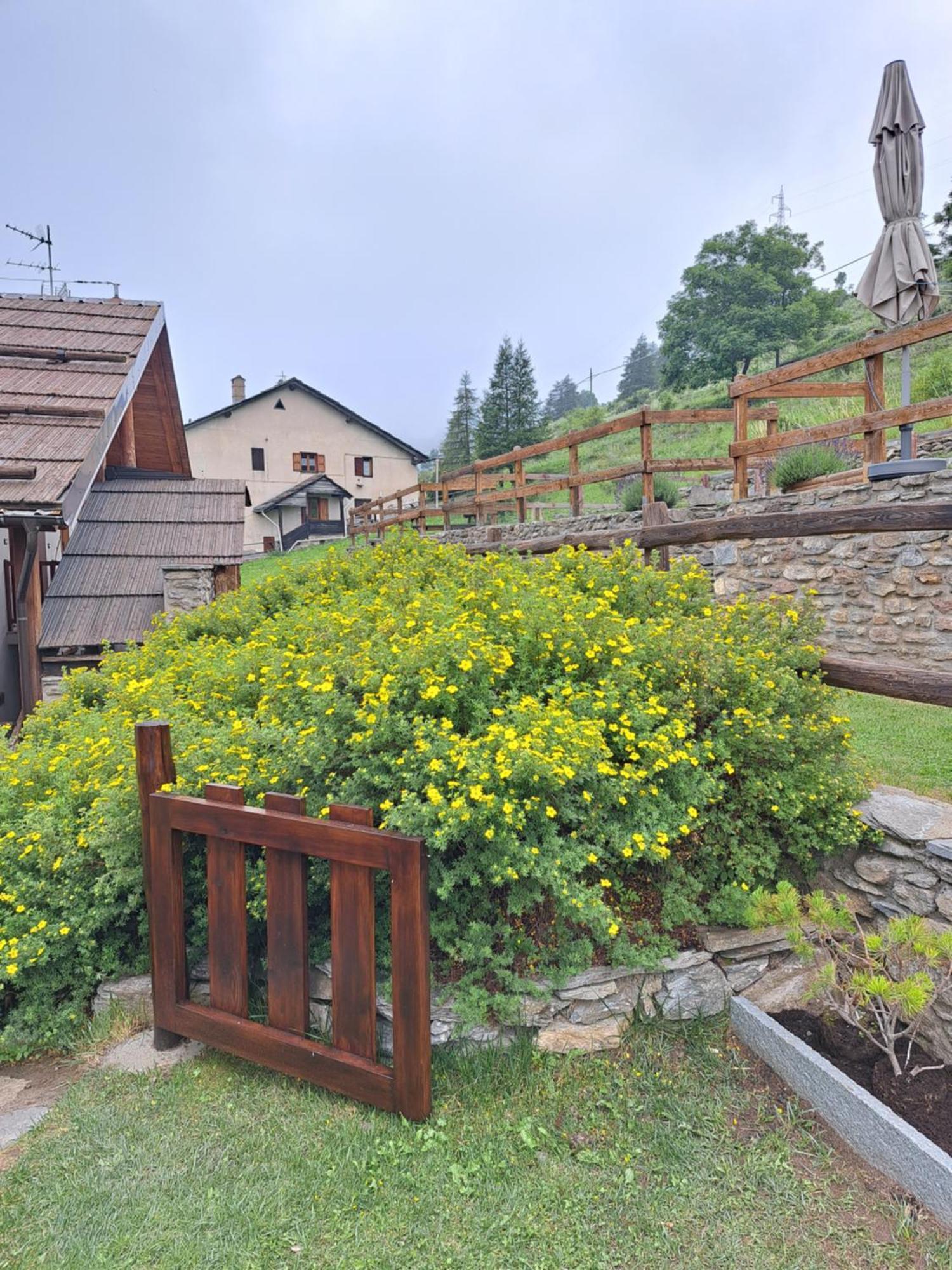 Baita Le Sere Apartman Colle Colle Sestriere Kültér fotó